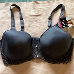 NWT Women’s Lace Trim Bra 36D